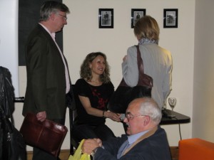 Lesley meeting readers